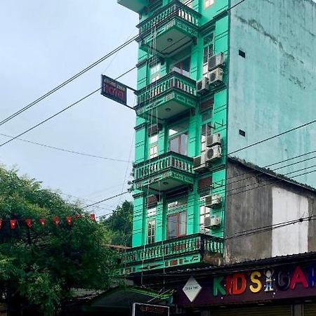 Khách Sạn Cương Thảo Ha Giang Esterno foto